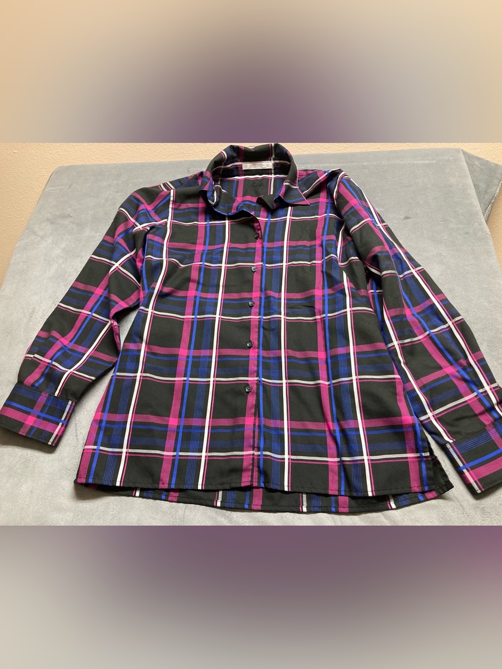 Foxcroft Button Down Women’s Shirt size 6